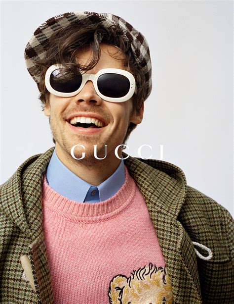 harry styles modello gucci|harry styles gucci website.